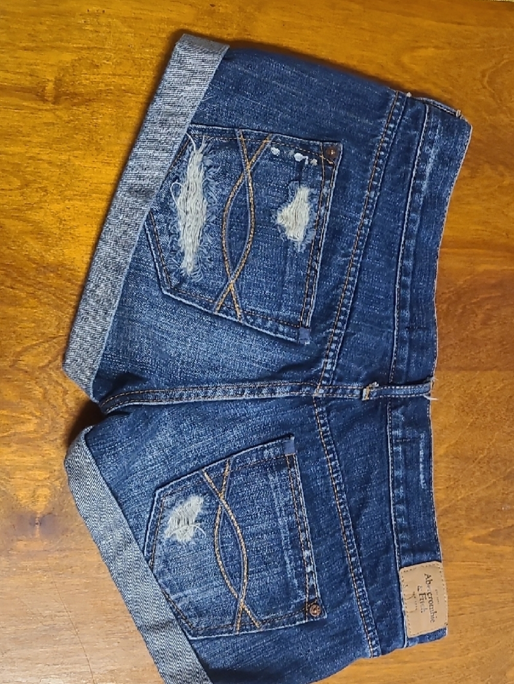 Abercrombie & Fitch Light Blue Denim Shorts with Red Trim - Picture 5 of 6